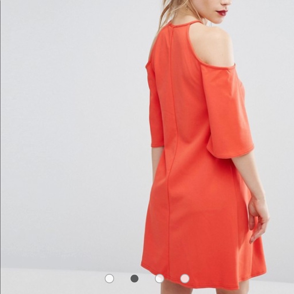 Dress - Picture 7 of 8
